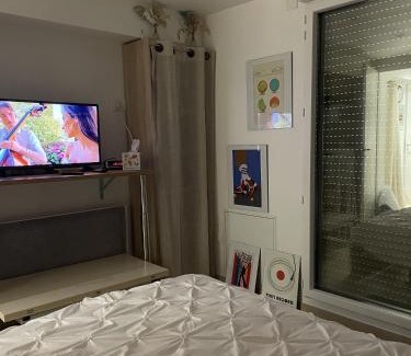 Les Sables d'Olonne Apartment | Le Patio de la Tour ! hotel 1 chambre avec SAUNA PRIVE sur le remblai