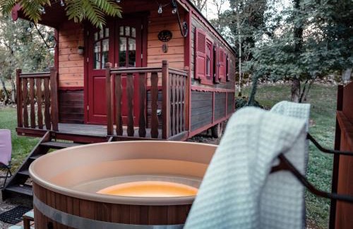 Padirac House | Le Roulottes du Petit Gouffre de Padirac avec Spa