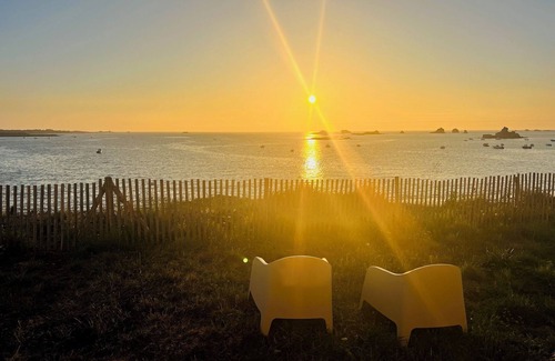 Santec Apartment | Le Spa sur la Dune, sea view, accommodation for 4 people in Santec, Brittany