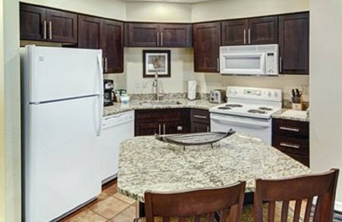 Pinetop Resort | Leave your worries at the door!