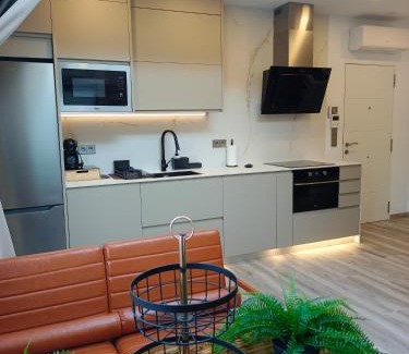 Facinas Apartment | LEBANA PLAZA JULIAN