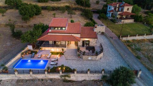 Kato Lefkara Ski Chalet | Lefkara Villa