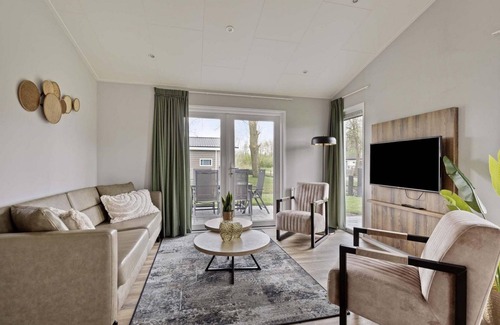 Nieuwerkerk aan den IJssel Ski Chalet | ✓ Leijhoeve at Parc de IJsselhoeve ✓ Holiday home for 6 persons ✓ Located in Nieuwerkerk aan den IJssel (Zuid-Holland) ✓ Holiday park next to the IJssel ✓ Book directly through the park