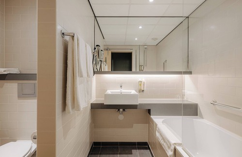 Benoordenhout Hotel | Leonardo Hotel Den Haag Babylon