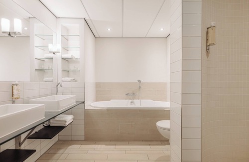 Leeuwarden Hotel | Leonardo Oranje Hotel Leeuwarden