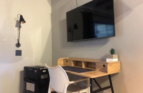 Linden Apartment | Leopard Tree Cottage