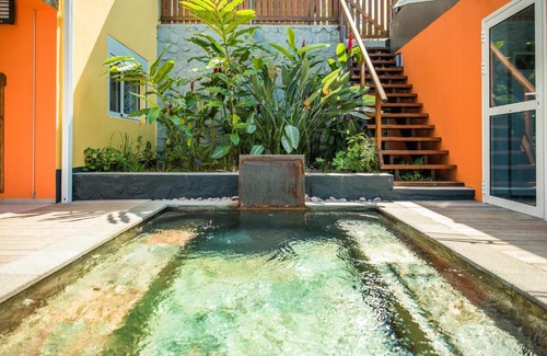 Les Avirons Apartment | LES BALCONS DU SUD, appartements Cardinal et Aybowan bassin de détente commun pour 4 personnes par logement, Les Avirons