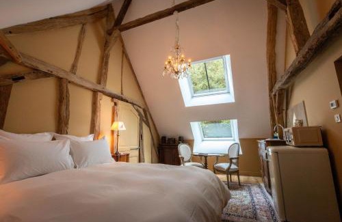 Le Subdray Apartment | Les charpentes des communs du Château du Sollier - Charme Calme Confort Climatisation à 5mn du péage