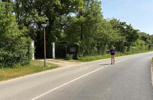Le Subdray Apartment | Les communs du Château du Sollier - Charme Calme Confort Climatisation à 5mn du péage