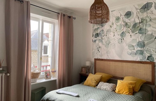 Pontmain Bed & Breakfast | Les Hirondelles de la villa des roses