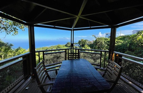 Trois-Bassins Apartment | LES VETYVERS
