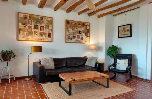 Barbera de la Conca House | Les Voltes II - 3BD gem in hilltop wine village with amazing views