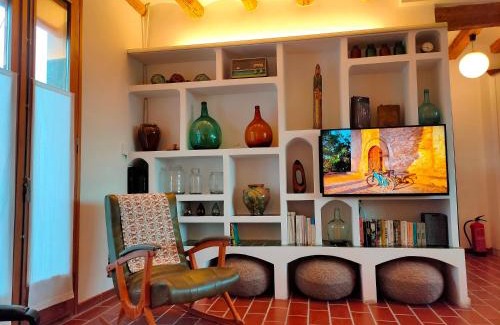 Barbera de la Conca House | Les Voltes II - 3BD gem in hilltop wine village with amazing views