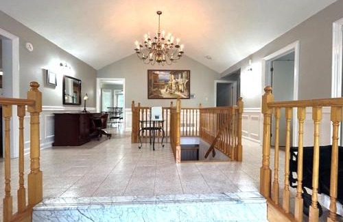 Wasaga Beach House | Leslie