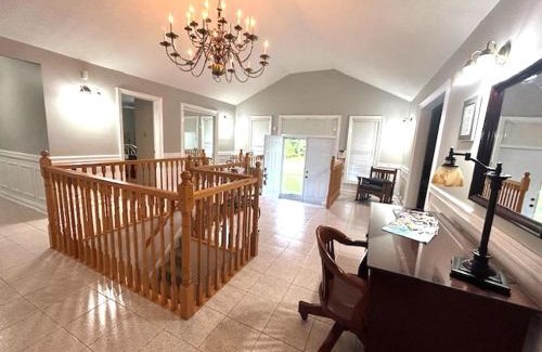 Wasaga Beach House | Leslie