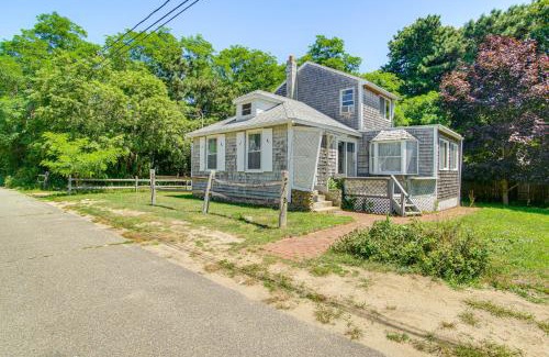 Oak Bluffs House | Less Than 1 Mi to Beaches Home with Deck in Oak Bluffs