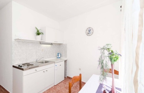 Polace Apartment | Levanat One Bedroom Apartment with Balcony and Sea View