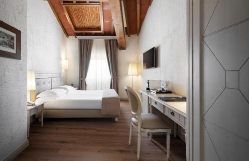 Canonica Hotel | LHP Hotel Certaldo