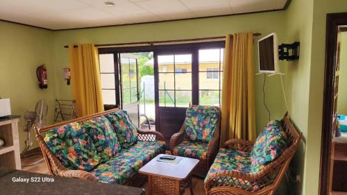 La Digue House | Lianita's Cottage (Selfcatering)