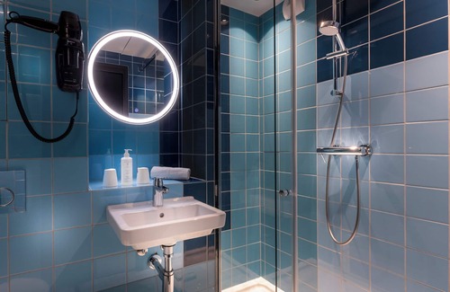 La Villette Hotel | Libertel Canal Saint Martin