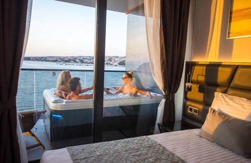 Zrce Hotel | Liberty Plaza