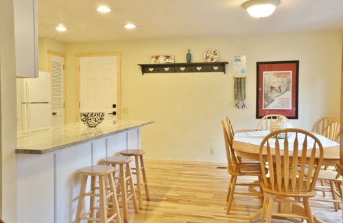 Overlook Park House | Light & Bright Home - Hot Tub, Quiet Area Closet to Sharc, Updated, SHARC Passes