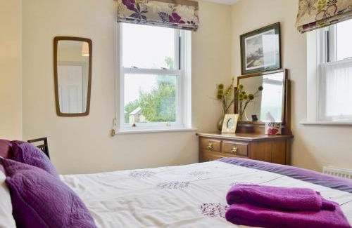 Redmire House | Lilac Cottage