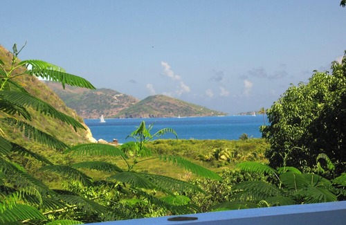West End Villa | Limeberry House, easy walking to Longbay & Smugglers Cove, beaches