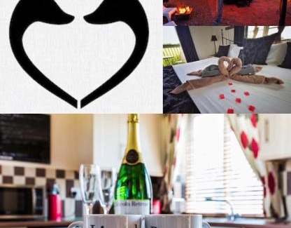 Lincoln House | Lincoln Holiday Retreat Lodge with Private Hot Tub