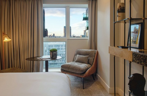 Canary Wharf Hotel | Lincoln Plaza London, Curio Collection by Hilton