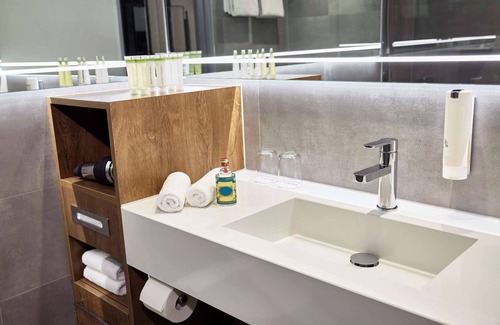 Altstadt-Nord Hotel | Lindner Hotel Cologne City Plaza, part of JdV by Hyatt