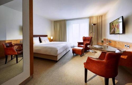 Unterrath Hotel | Lindner Hotel Dusseldorf Airport, part of JdV by Hyatt