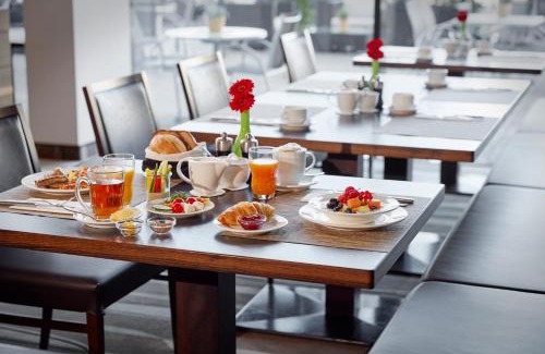Nuerburg Hotel | Lindner Hotel Nurburgring Motorsport, part of JdV by Hyatt