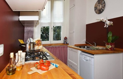 Milan Apartment | Little Broggi - 15mins walking from Central Station.