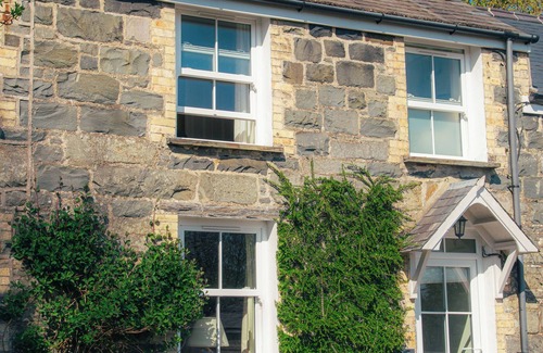 Gellilydan House | Little Cott - Cosy Welsh Cottage, Peaceful Village