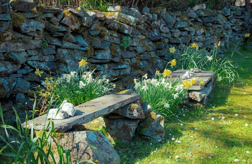 Gellilydan House | Little Cott - Cosy Welsh Cottage, Peaceful Village