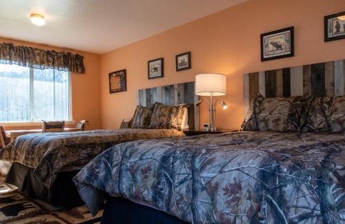 Mariposa Hotel | Little Valley Inn