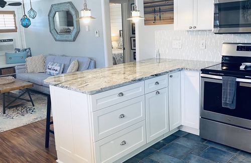 Kill Devil Hills Cottage | * Lively Up Yourself * Great Summer Rates!