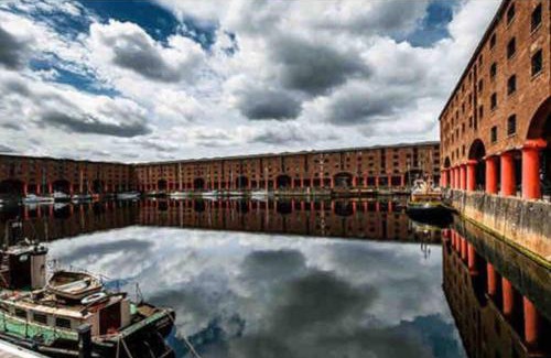 Vauxhall Apartment | Liverpool, Superb City Centre Apartment With Parking