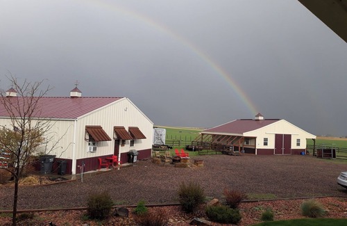 Loveland Apartment | Llama-stay at Spooky Tooth Ranch – Mtn Views!