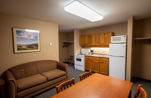 Jasper Hotel | Lobstick Lodge