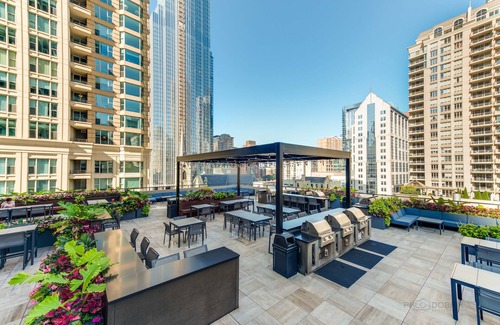 Near North Side Condo | LOCATION! 2b/2b Condo, 51st Floor AMAZING Views, Pool and other Amenities!