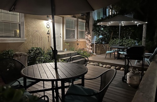 Mission Beach Cottage | Location location! Adorable + Affordable n1-bedroom cottage in the heart of MB!