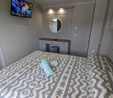 Weymouth Resort | LOCATION LOCATION Beautiful Modern Frontline Caravan Haven Littlesea Weymouth