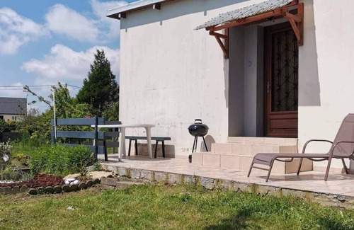 Folligny House | Location Vacances Avec Jardin 6-7 Personnes