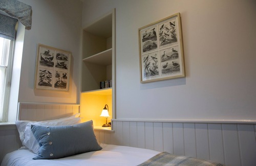 Luss Hotel | Loch Lomond Arms Hotel