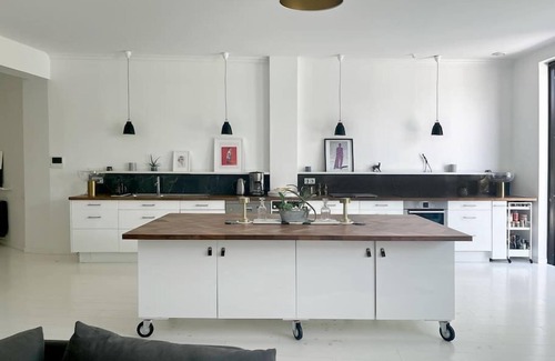 Montreuil Villa | Loft House, Pool & Garden