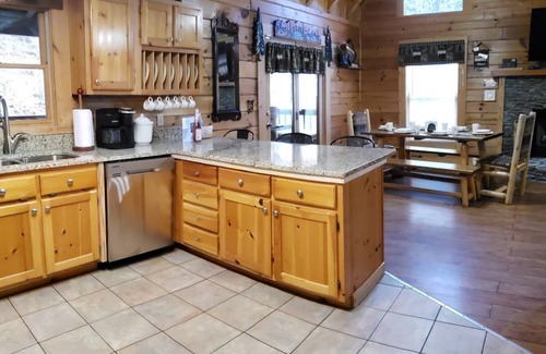 Pigeon Forge Cabin | Log Cabin near the Parkway; Five Star Clean/Sanitized; No Contact Entry