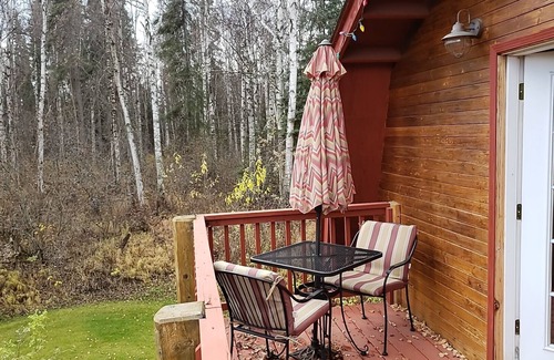 Fairbanks Cabin | LOG CABIN on the beautiful Chena River! Sleeps 4* AURORA viewing