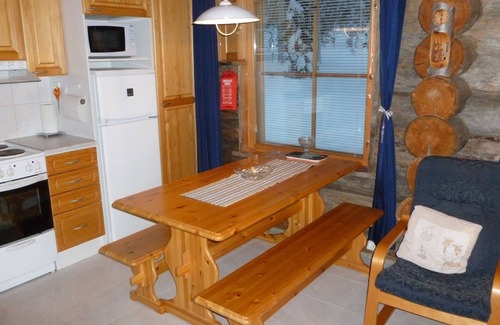 Akaslompolo Cabin | Log Cabin With Sauna, Log Fire And Forest Views
